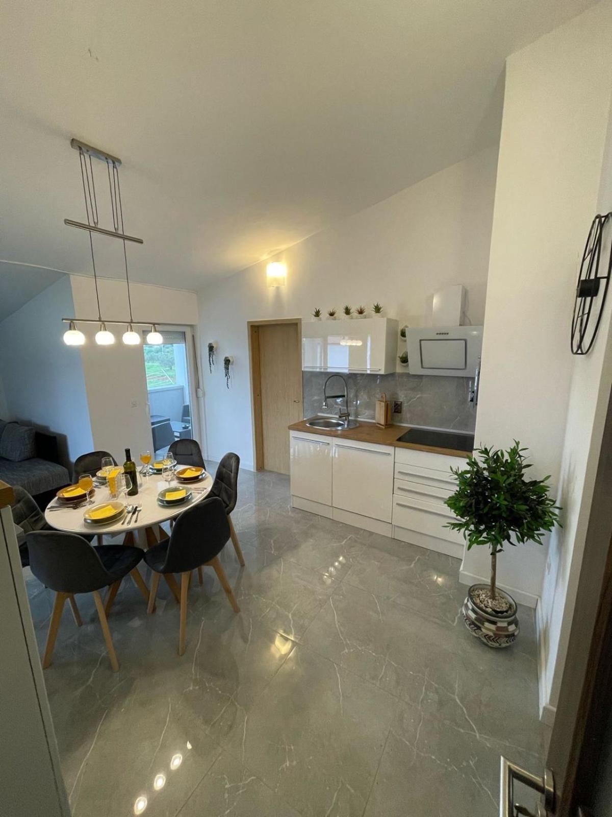 Apartman Mia 2 Bibinje Бибинье Экстерьер фото